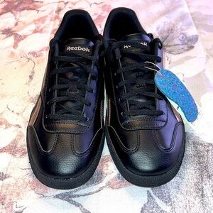 🔥- Reebok women Smash Edge Sneaker Size 11 brand new